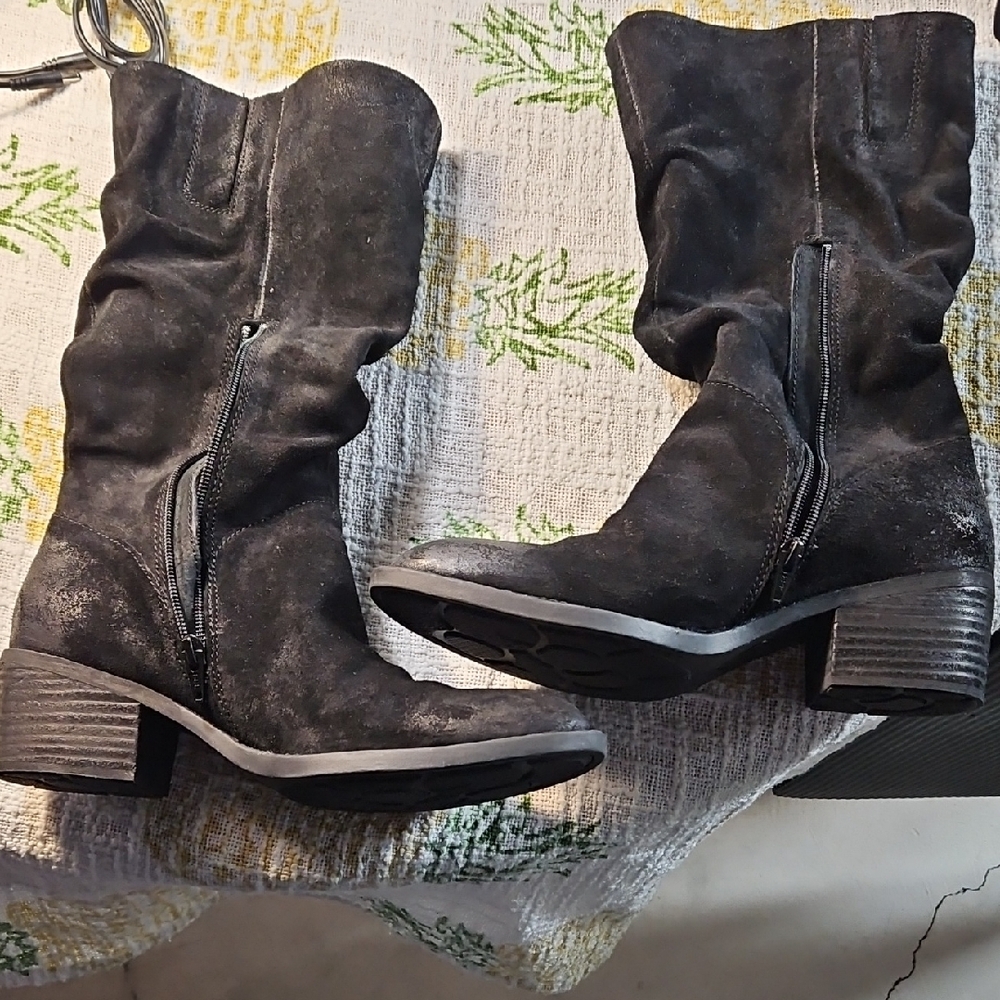 Born Women's Black Suede Boots